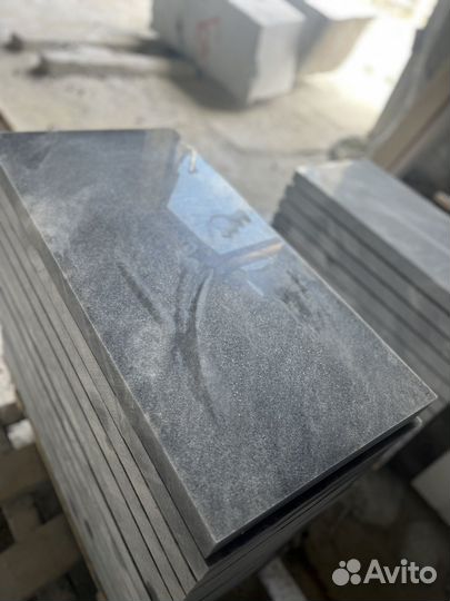 Памятники, вазы, мраморные, гранитные