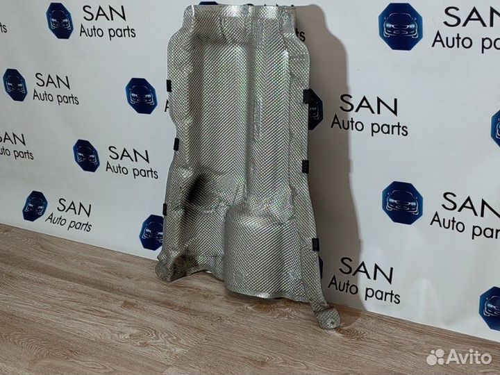 Тепловой экран Bmw 5 F10 N63B44 2011