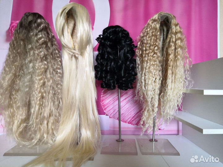 Парик и Цветные пряди волос