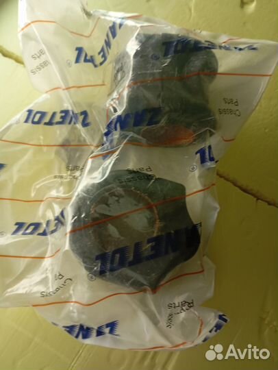 Jeep wrangler jl втулка стабилизатора передняя