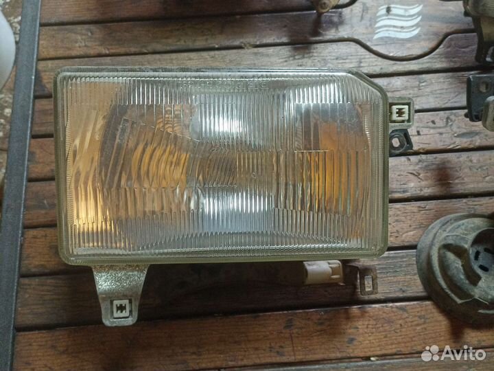 Фары Ниссан Террано 1 Датсун Мистраль