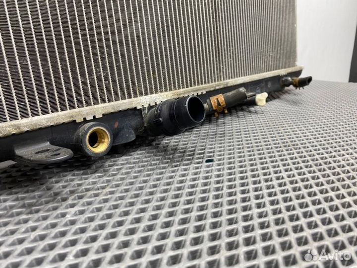 Радиатор охлаждения двигателя Honda Accord 7 CL