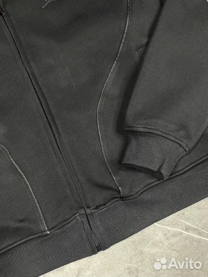 Олимпийкаjordan x supreme