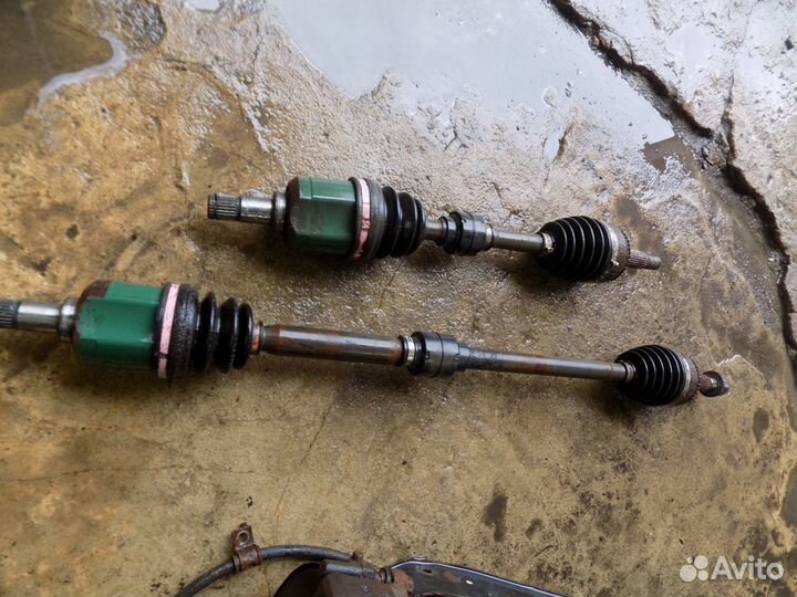 Привод Lancer 9 4g18