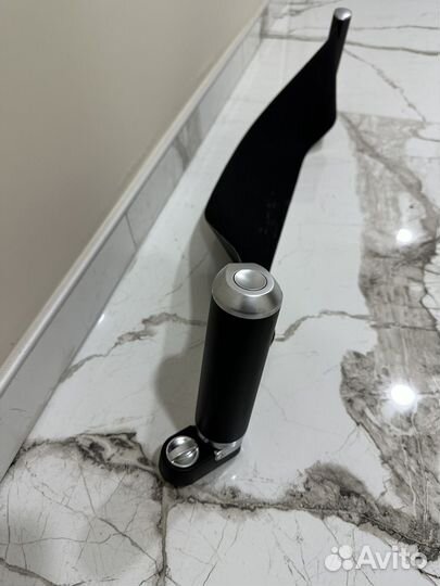 Рэндж Ровер ограничитель в багажник