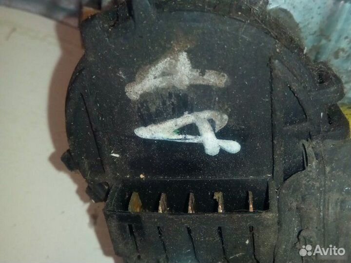 Трапеция стеклоочистителей Volkswagen Passat B5