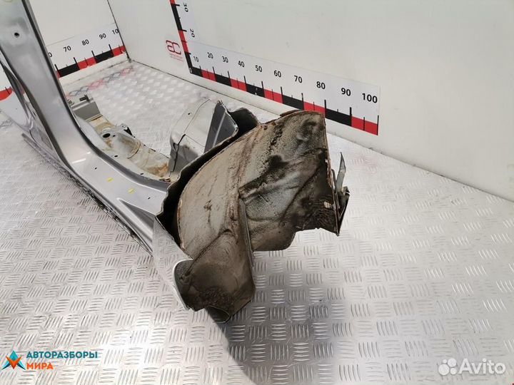 Стойка кузовная центральная левая BMW 3