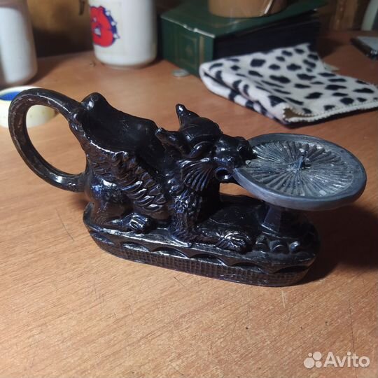 Подсвечник лев