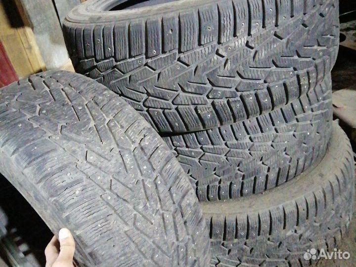 Nokian Tyres Hakkapeliitta 7 255/45 R18