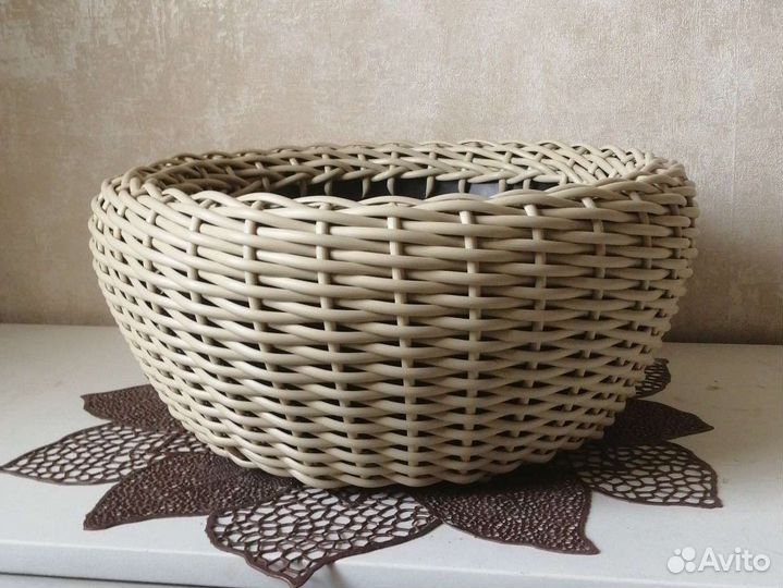 Кашпо из ротанга