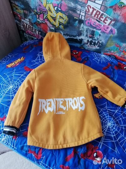 Детская куртка на мальчика 4-6 лет двухсторонняя