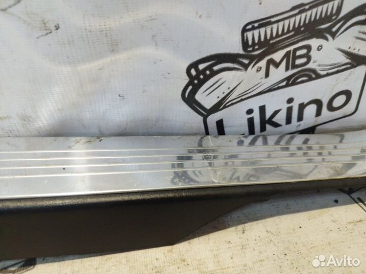 Накладка порога задняя правая Mercedes W221 Rest