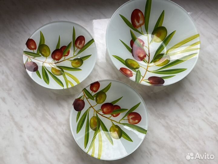 Набор тарелок (салатников)
