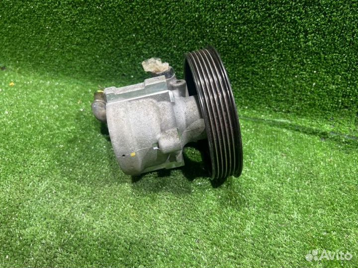 Насос гидроусилителя руля Renault Laguna седан 1.6