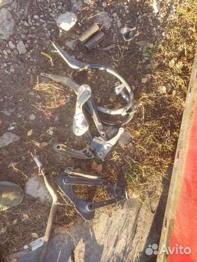 Крепления капота и багажника на мерседес 124