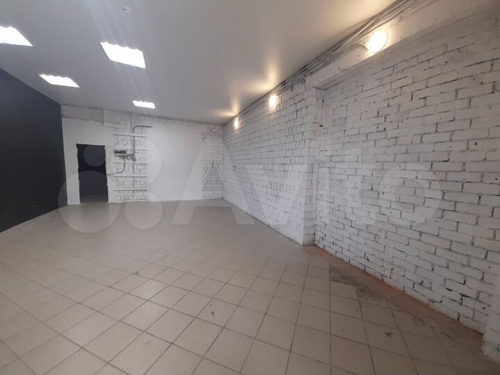 Торговая площадь с отдельным входом, 58,8 кв.м