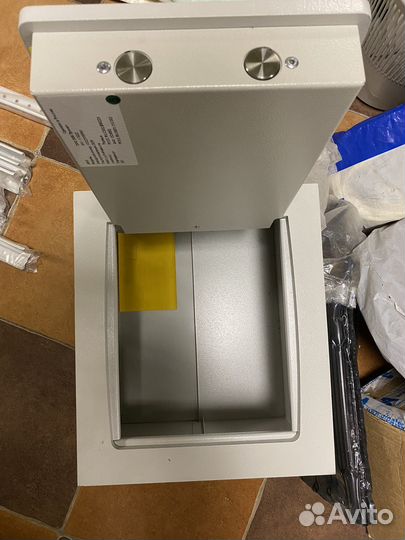 Продам сейф Aiko