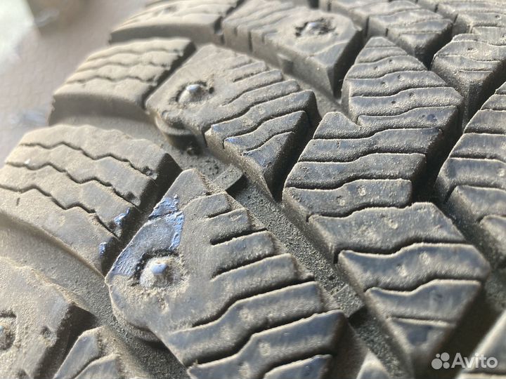 Pirelli Ice Zero 2 215/55 R16 97T