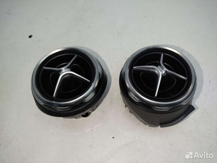 Дифлекторы воздуховодов Мерседес GLA CLA 117 A176