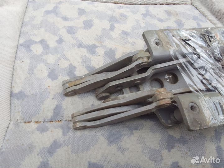 Петля капота BMW E39