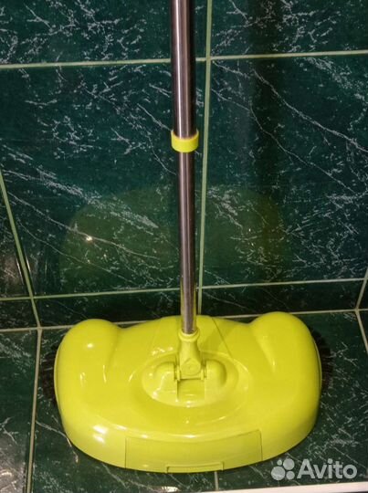 Механическая щетка для пола