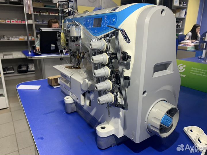 Промышленная швейная машина Jack W4-UT-01GB