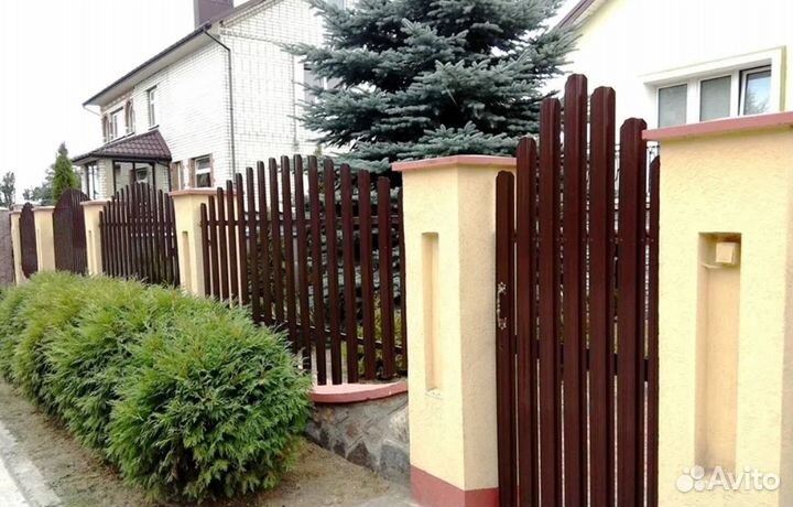 Забор из евроштакетника цена качественно