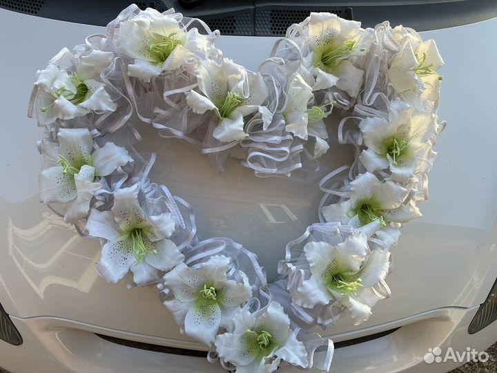 Свадебные украшения на машину