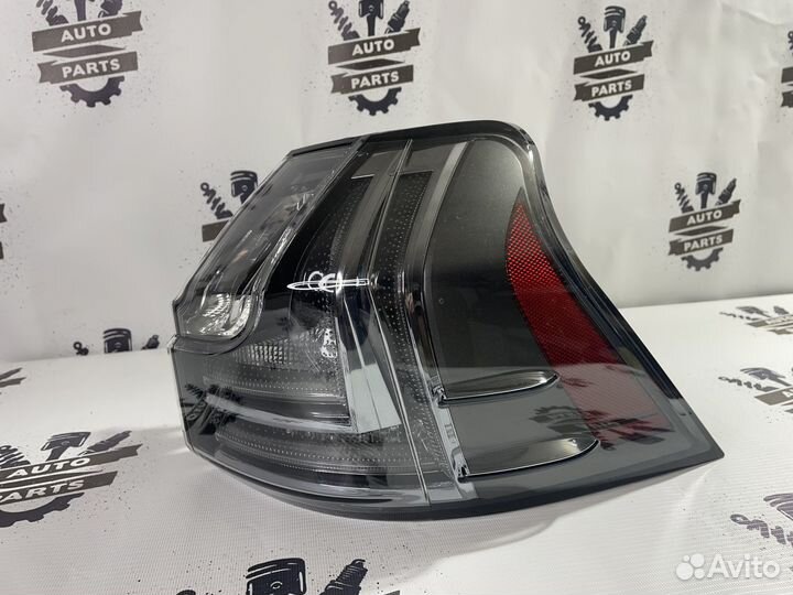 Фонарь задний правый Lexus LX570