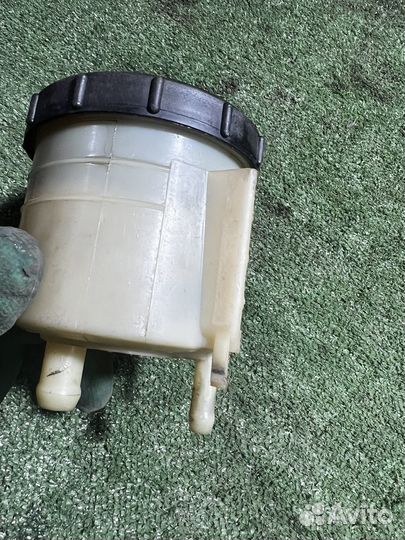 Бачок гура Volkswagen Transporter T4