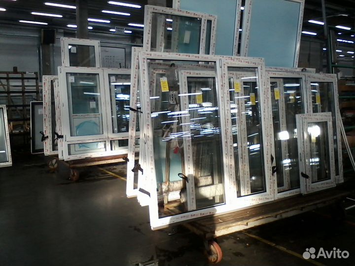 Окна белые и ламинированные пластиковые