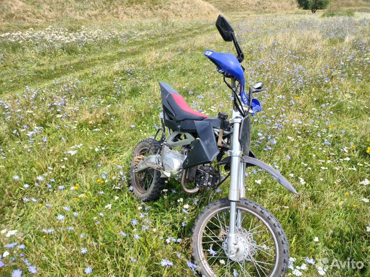 Кроссовый мотоцикл