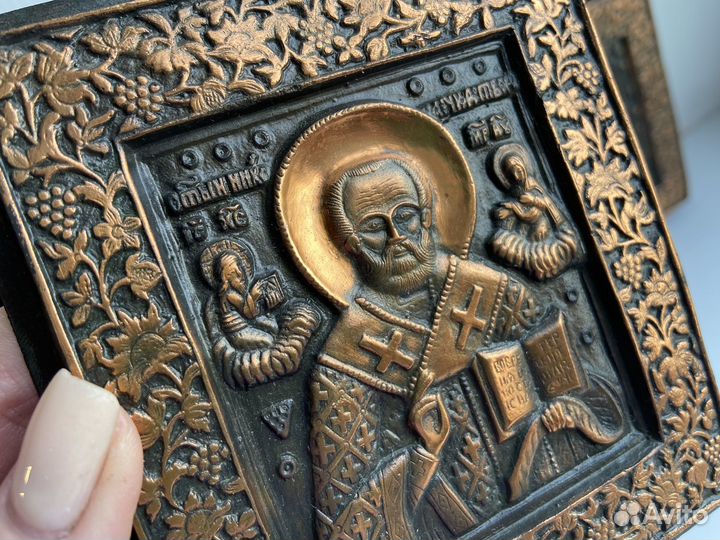 Иконы чеканка