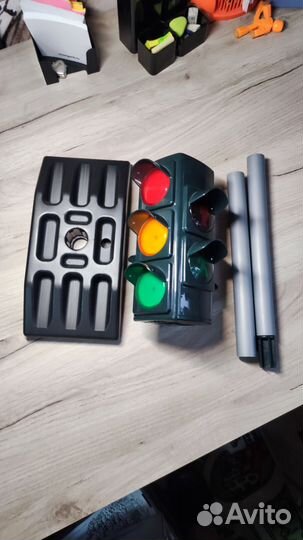 Светофор игрушечный напольный 72 см