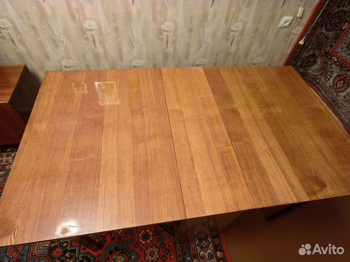 Стол книжка