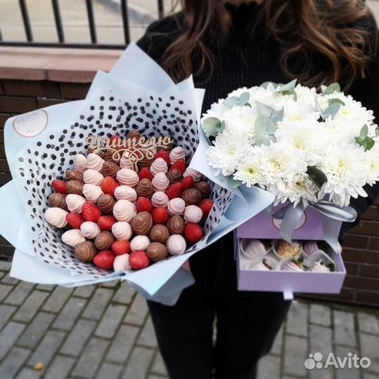 Съедобные букеты из клубники