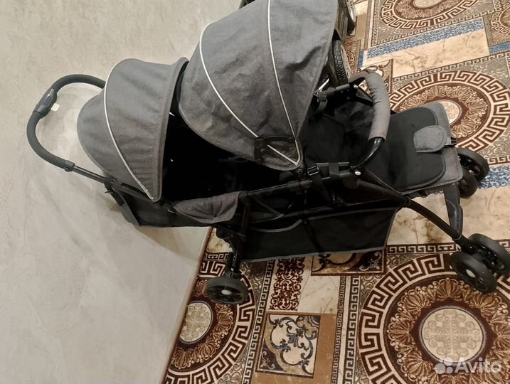 Прогулочная коляска для двойни