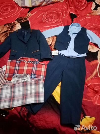 Костюм тройка