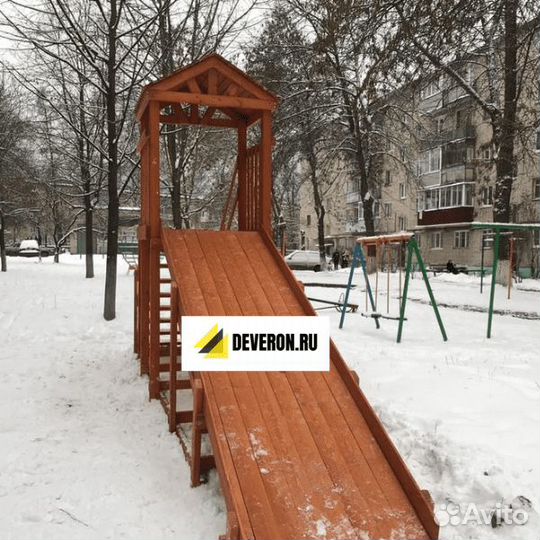 Зимняя горка, деревянная горка