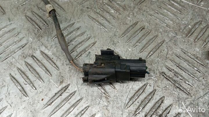 Датчик abs Kia Sportage Левый Передний