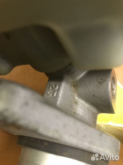 Главный тормозной цилиндр под ABS Passat B4 Golf 3