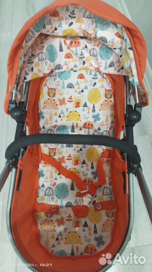 Детская игрушечная коляска