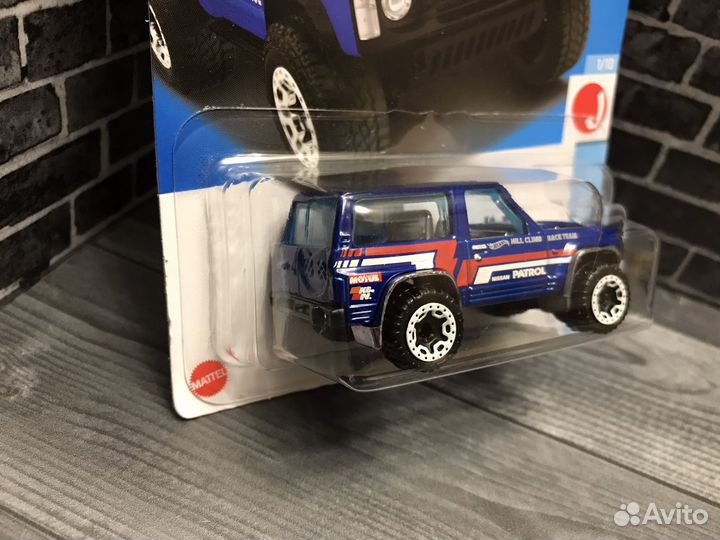 Hot Wheels Nissan Patrol Custom (Синий)