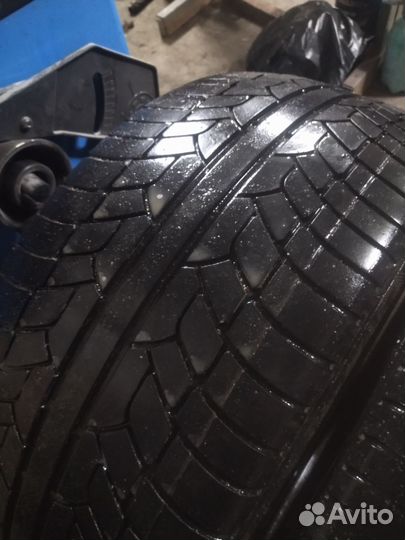 Achilles Desert Hawk UHP 275/40 R20 и 315/35 R20 106