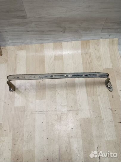 Крепление топливного бака Ford Focus 2 седан 1.6