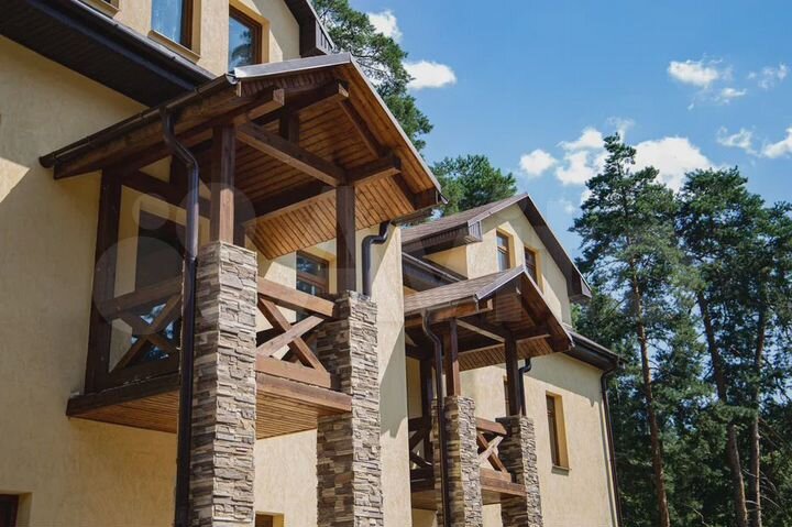 Таунхаус 180 м² на участке 1,8 сот.