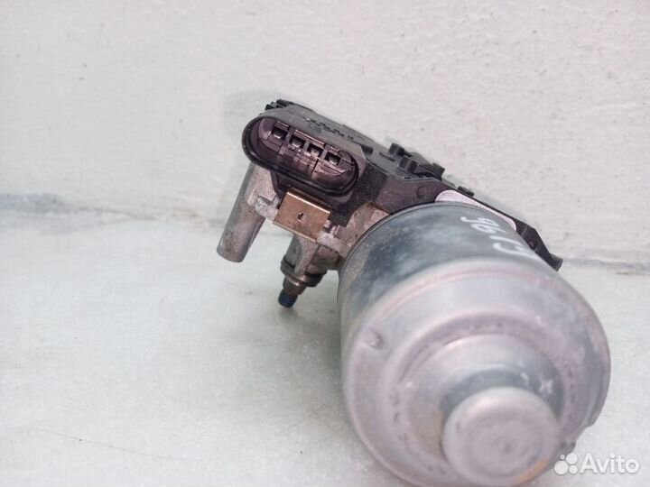 Мотор стеклоочистителя skoda octavia A7 Передний