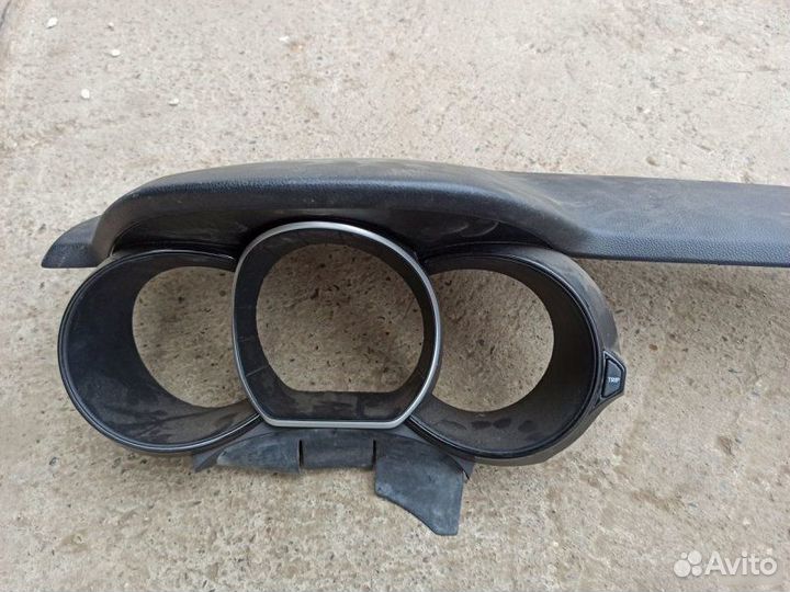 Козырек щитка приборов Kia Rio 3