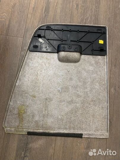 Обшивка багажника Volkswagen Touareg 1 4.2 2006