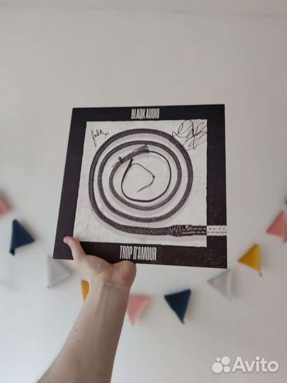 Blaqk Audio Trop D'Amour винил с автографами